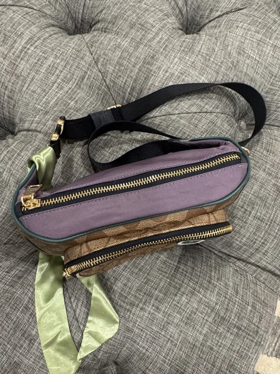 Coach Bag Court Signature Small Belt Bag - Picture 11 of 17